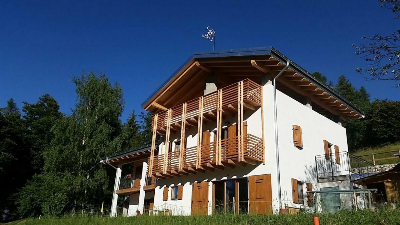 Hotel Garni Fobbie Brentonico Exterior foto